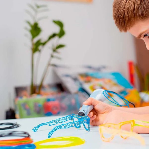 Stylo 3D enfant CurioPen avec écran LCD, filament PLA coloré et valise de rangement