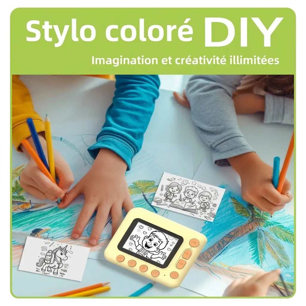 Enfants dessinant avec des crayons de couleur autour de PrintJoy jaune et de tirages illustrés en noir et blanc.