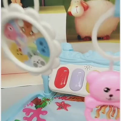 Tapis d'éveil musical avec piano à pédales et hochets PianoPlay pour bébé - Petit Curio